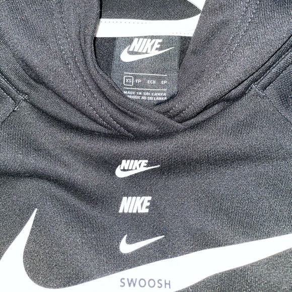 NWOT Black Cropped Nike Hoodie - Picture 2 of 2